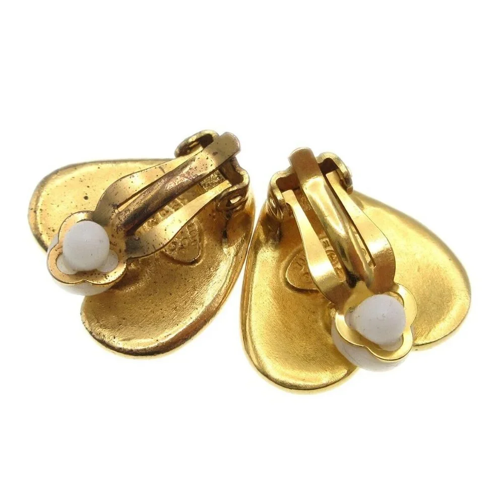 Chanel Heart Earrings Clip-On Gold 95P 120502